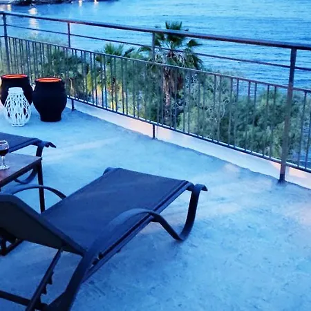 Pensión Dolora's 3*