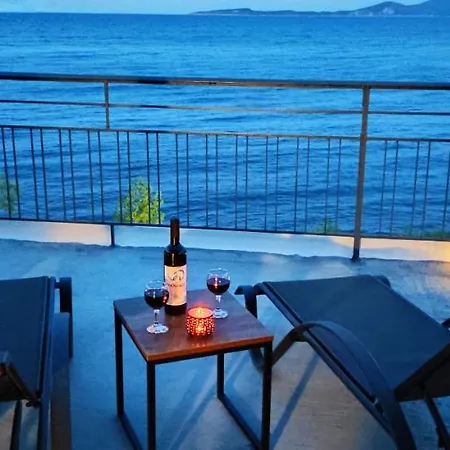 Pensión Dolora's 3*